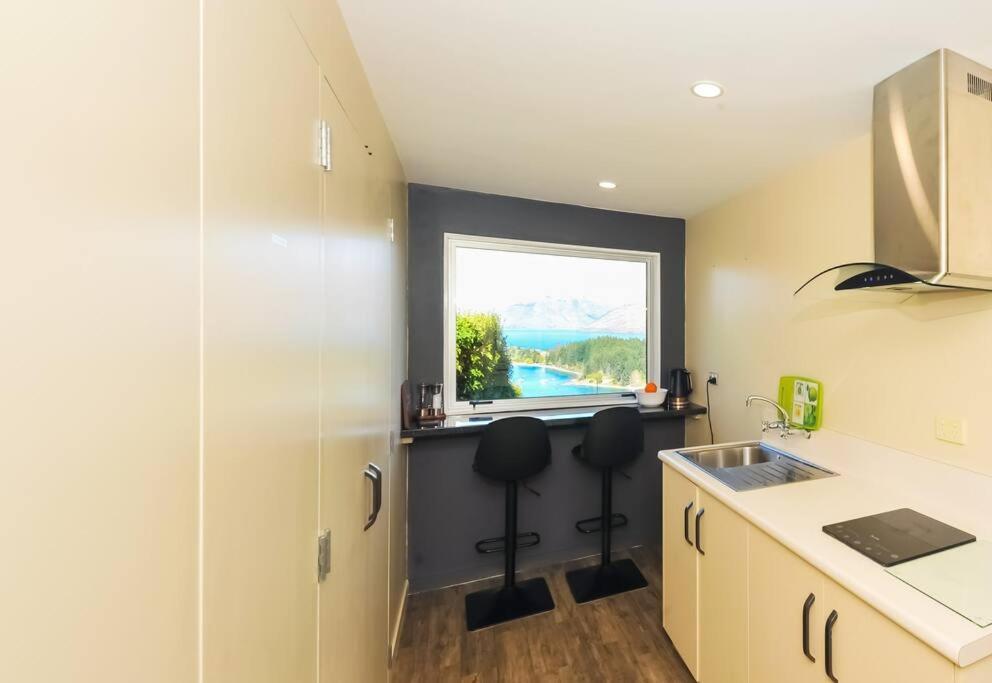 Lovely Apartment- Amazing Lake & Mountain Views Queenstown Extérieur photo